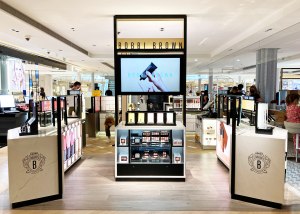 Bobbi Brown Ladeneinrichtung La Samaritaine Paris