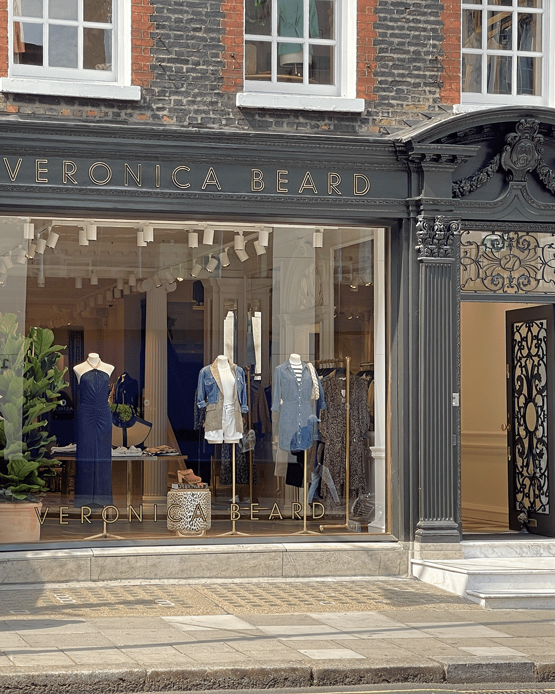shopfitting luxury retail veronica beard london