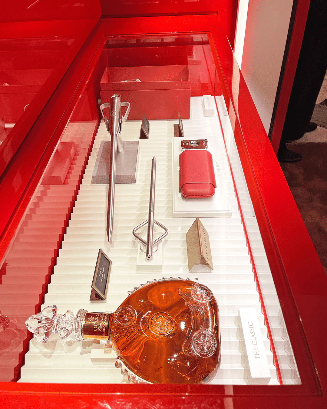 elegant product presentation Shopfitting for Louis XIII in Londoner Harrods