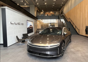 Showroom Lucid Riyadh - luxury shopfitting